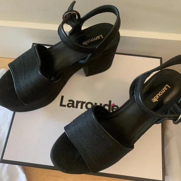 LARROUDE - LIKE NEW Miso Platform Strap Sandal in black raffia - size 8 - Picture 5 of 9